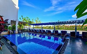 Riverside White House Boutique Hotel